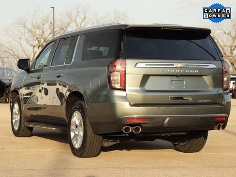 Used 2023 Chevrolet Suburban Premier RWD image 5