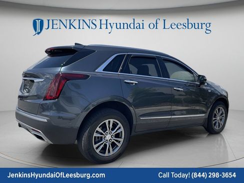 Used 2021 Cadillac XT5 Premium Luxury FWD image 3