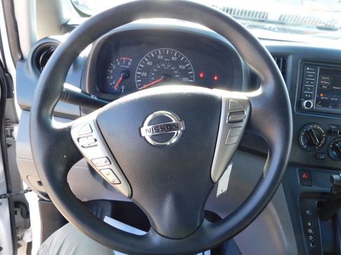 Used 2021 Nissan NV200 SV image 13