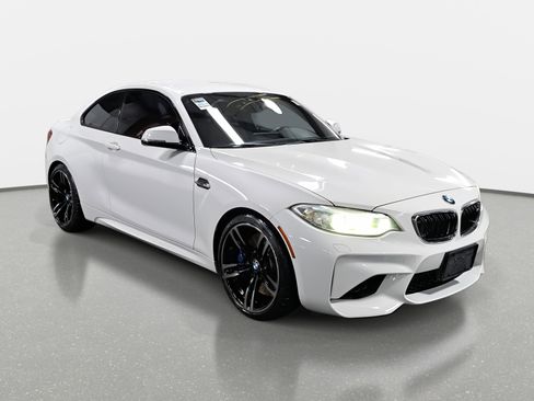 Used 2017 BMW M2 image 3