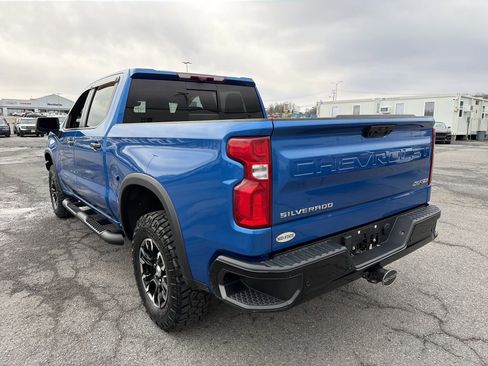 Used 2023 Chevrolet Silverado 1500 ZR2 w/ Technology Package AWD/4WD image 8