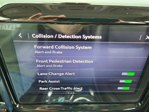 Used 2021 Chevrolet Traverse RS FWD image 38