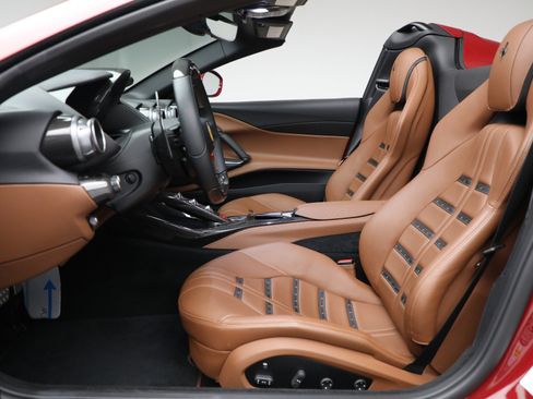 Certified 2022 Ferrari 812 GTS image 14