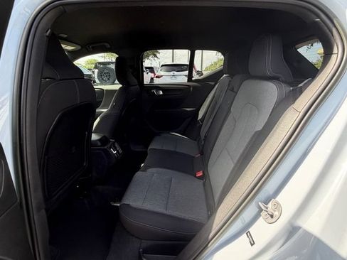 Certified 2024 Volvo XC40 B5 Core AWD/4WD image 14