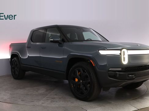 Used 2025 Rivian R1T Premium AWD/4WD image 13
