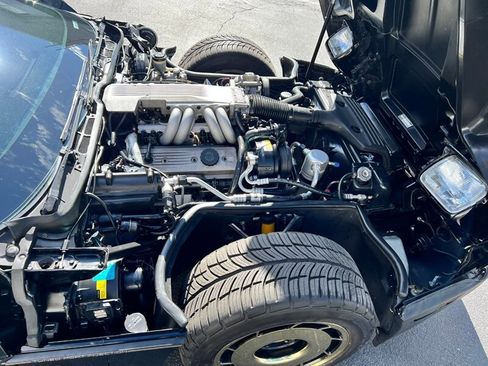 Used 1987 Chevrolet Corvette Coupe image 24