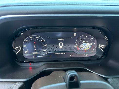 Used 2024 GMC Yukon Denali w/ Advanced Technology Package AWD/4WD image 14