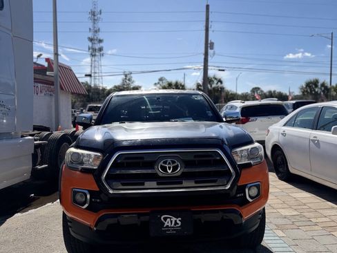 Used 2016 Toyota Tacoma Limited image 1