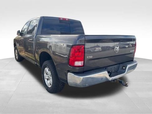 Used 2019 RAM 1500 Classic SLT w/ Luxury Group AWD/4WD image 5