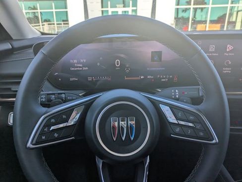 New 2025 Buick Envision Avenir image 31