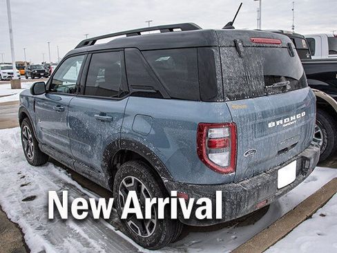 Used 2024 Ford Bronco Sport Outer Banks w/ Tech Package image 2