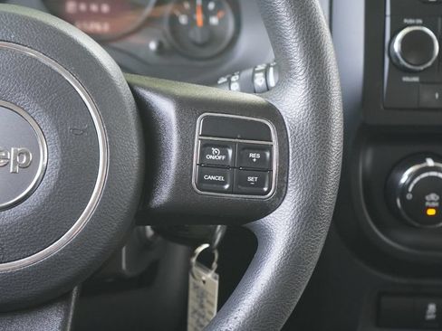 Used 2016 Jeep Patriot Sport w/ Power Value Group AWD/4WD image 14