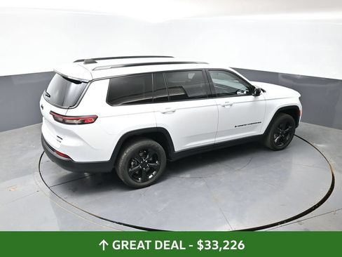Used 2023 Jeep Grand Cherokee L Limited w/ Luxury Tech Group II AWD/4WD image 14