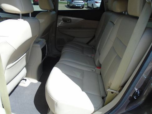 Used 2015 Nissan Murano Platinum w/ Platinum Technology Package FWD image 10