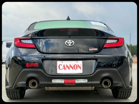 Used 2023 Toyota GR86 RWD image 11