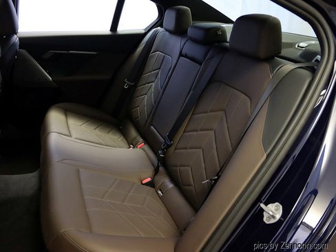 Used 2026 BMW 530i xDrive w/ Premium Package image 12