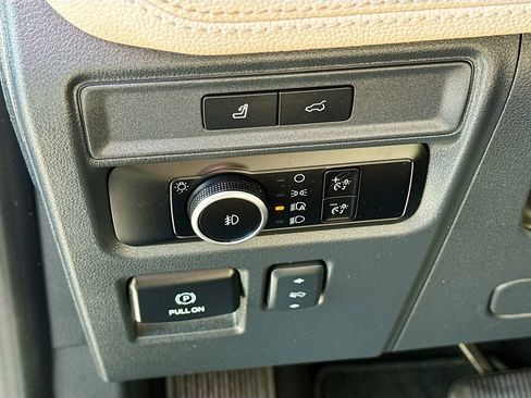Used 2024 Ford Expedition Max Limited AWD/4WD image 27