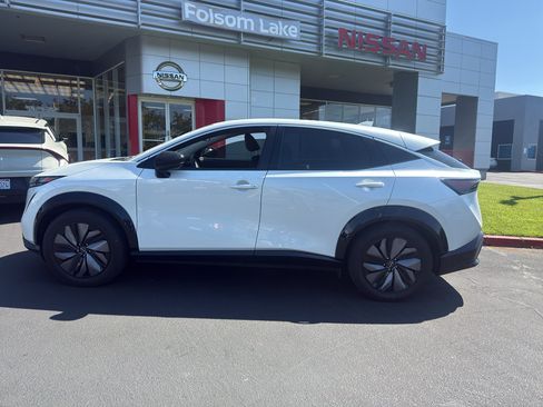 Certified 2024 Nissan Ariya FWD image 9