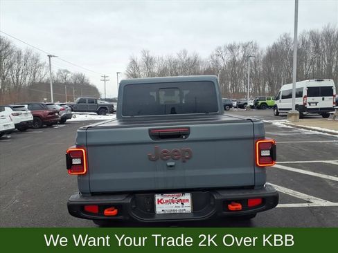 Used 2025 Jeep Gladiator Mojave image 7