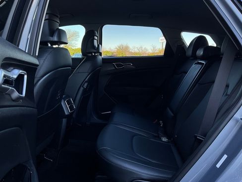 Used 2023 Kia Sportage EX image 12