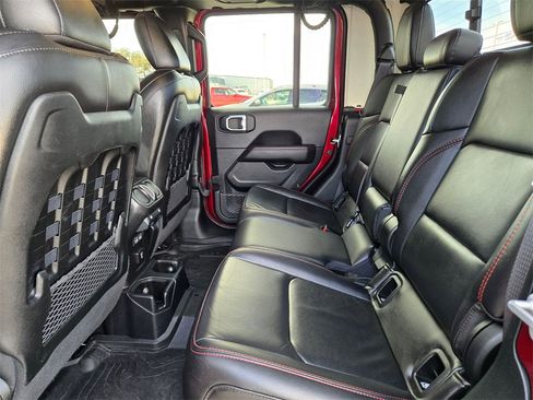 Used 2021 Jeep Gladiator Rubicon image 12