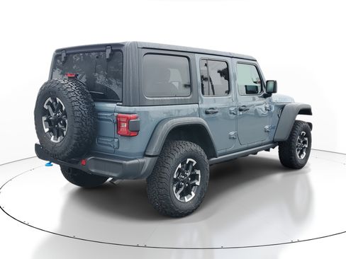 Used 2025 Jeep Wrangler Unlimited Rubicon 4xe w/ Convenience Group image 4