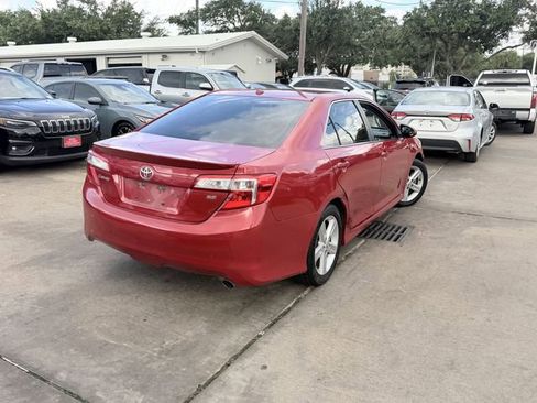 Used 2014 Toyota Camry SE FWD image 5