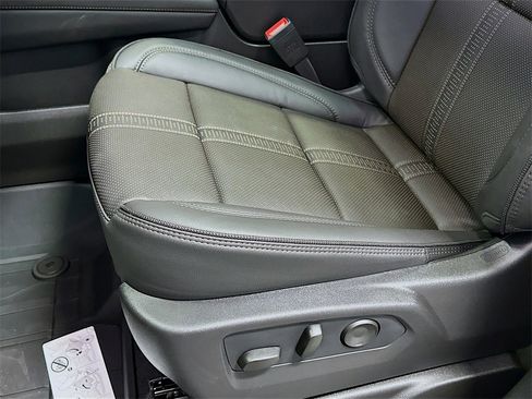 New 2025 Chevrolet Tahoe High Country image 21