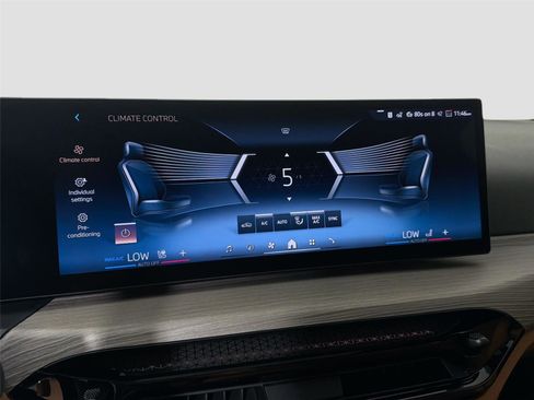 New 2026 BMW 430i Coupe w/ Parking Assistance Package RWD image 15