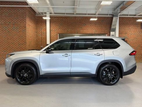 Used 2024 Toyota Grand Highlander AWD Hybrid image 4