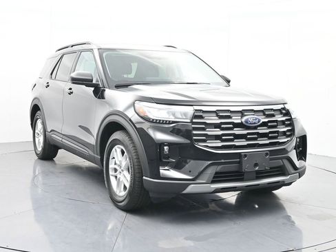 New 2026 Ford Explorer Active w/ Active Comfort Package image 4
