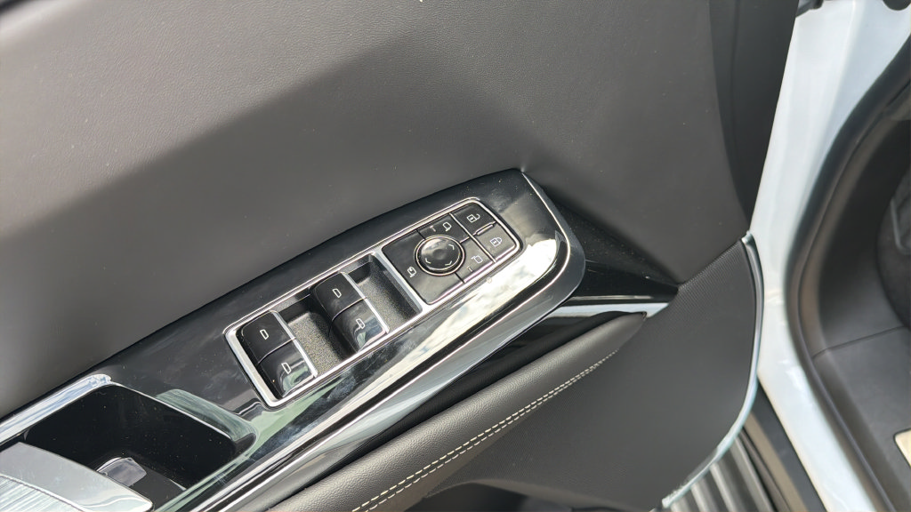 New 2026 Cadillac Escalade V AWD/4WD image 10
