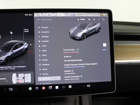 Used 2023 Tesla Model Y Performance image 16