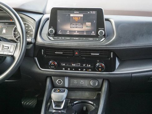 Used 2021 Nissan Rogue SV AWD/4WD image 16