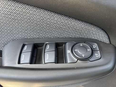 Used 2025 Chevrolet TrailBlazer LT w/ Convenience Package FWD image 15