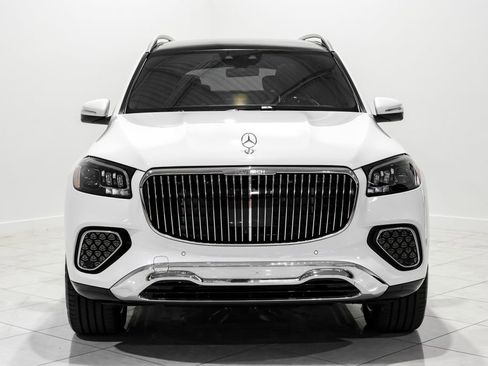 Used 2026 Mercedes-Benz Maybach GLS 600 4MATIC image 2