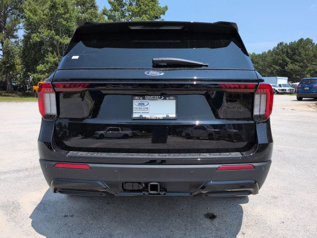 New 2026 Ford Explorer ST-Line w/ ST-Line Street Pack RWD image 5