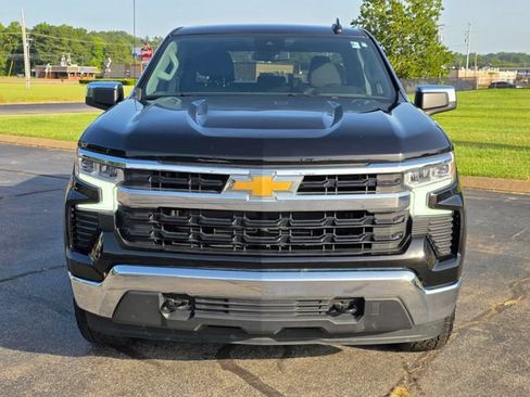 Used 2024 Chevrolet Silverado 1500 LT AWD/4WD image 4