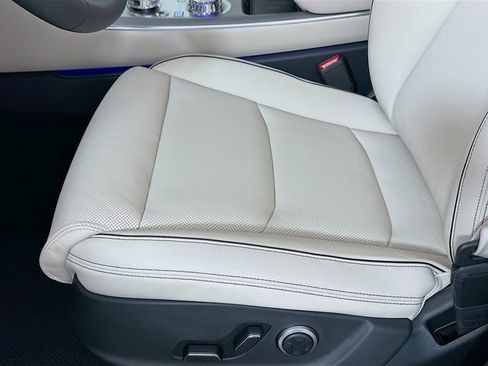 New 2026 Genesis GV70 2.5T Advanced image 21