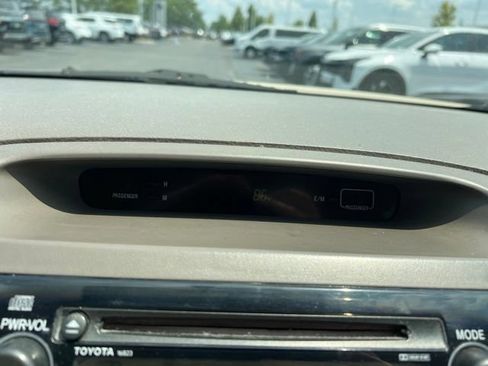 Used 2004 Toyota Camry LE FWD image 14