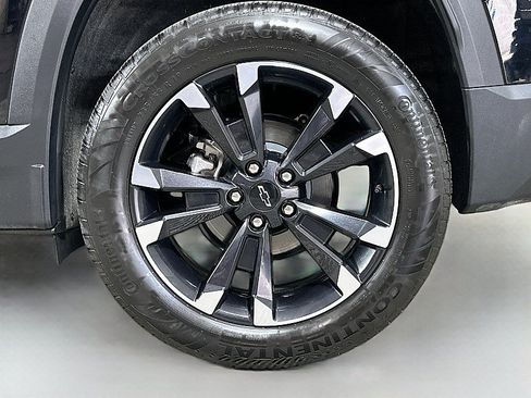 Used 2025 Chevrolet Equinox RS w/ Safety and Technology Package AWD/4WD image 30