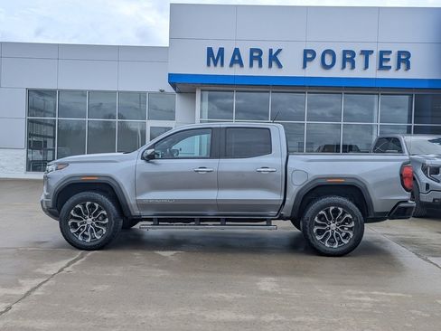 Used 2023 GMC Canyon Denali image 9