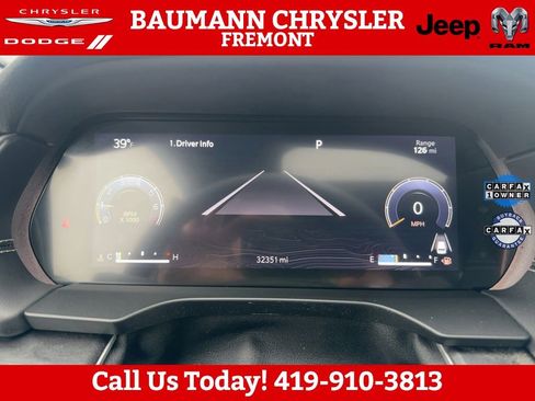 Used 2023 Jeep Grand Cherokee L Laredo image 21
