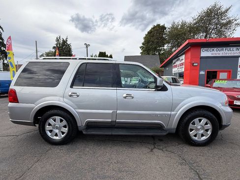 Used 2004 Lincoln Navigator Luxury image 12
