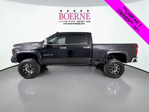Used 2022 Chevrolet Silverado 2500 LTZ w/ LTZ Convenience Package image 4