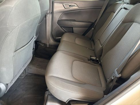 Used 2025 Kia Sportage LX FWD image 24