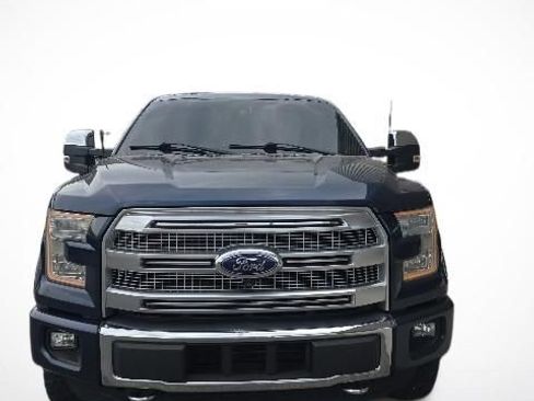 Used 2015 Ford F150 Platinum w/ Equipment Group 701A Luxury AWD/4WD image 6