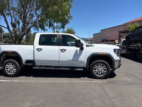 Used 2024 GMC Sierra 2500 Pro AWD/4WD image 5