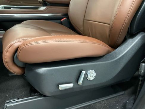 New 2026 Lincoln Navigator L Reserve AWD/4WD image 28