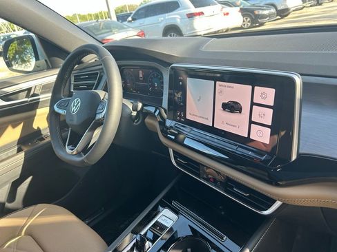 New 2026 Volkswagen Atlas Cross Sport SE FWD image 36